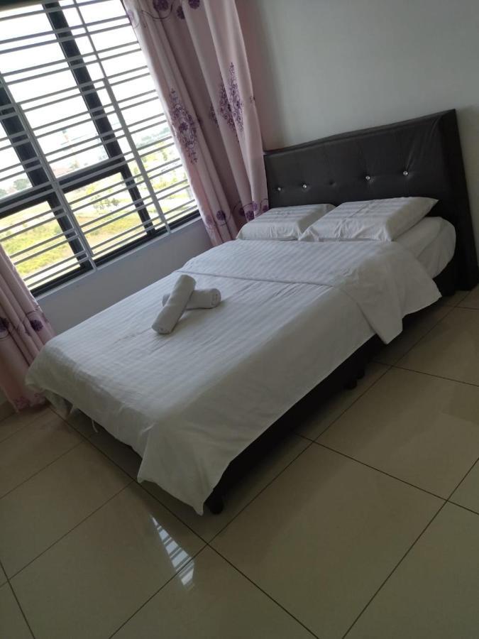 The Raffles Suites Johor Bahru Exterior photo