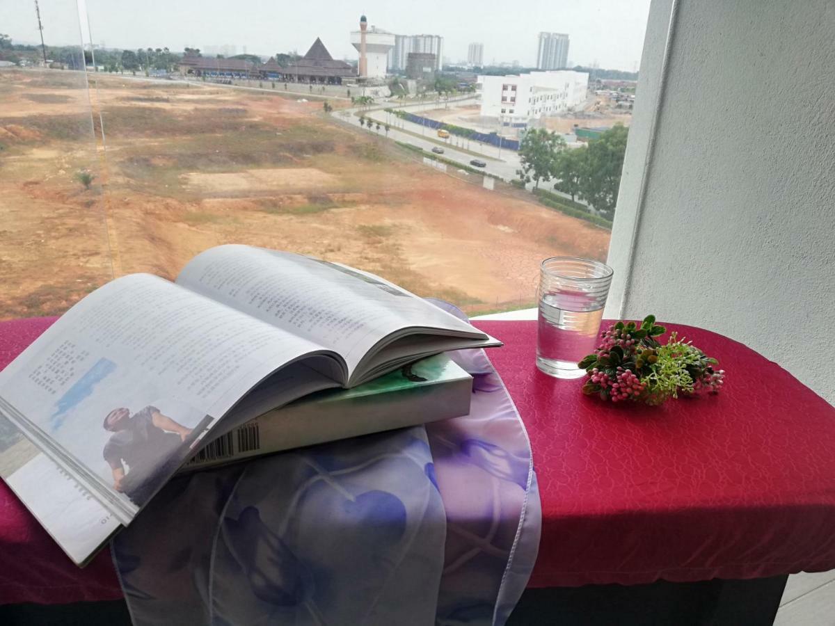 The Raffles Suites Johor Bahru Exterior photo